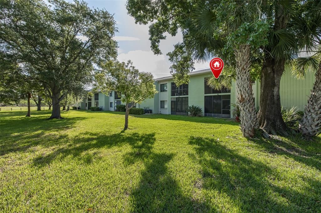 For Sale: $199,000 (2 beds, 2 baths, 1096 Square Feet)