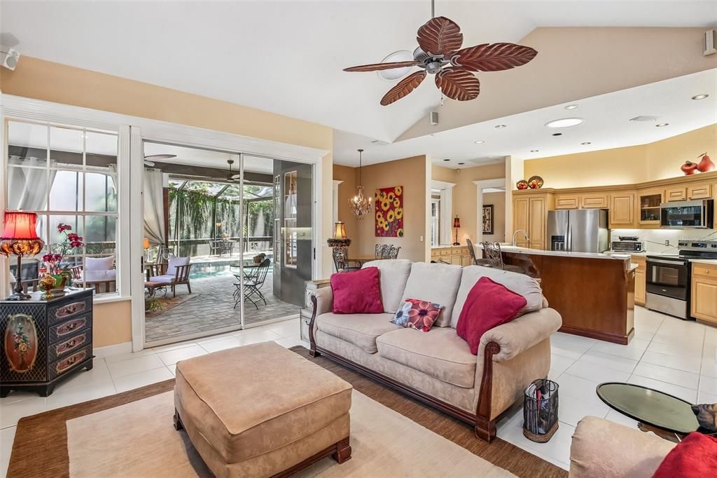 For Sale: $1,275,000 (3 beds, 3 baths, 3200 Square Feet)