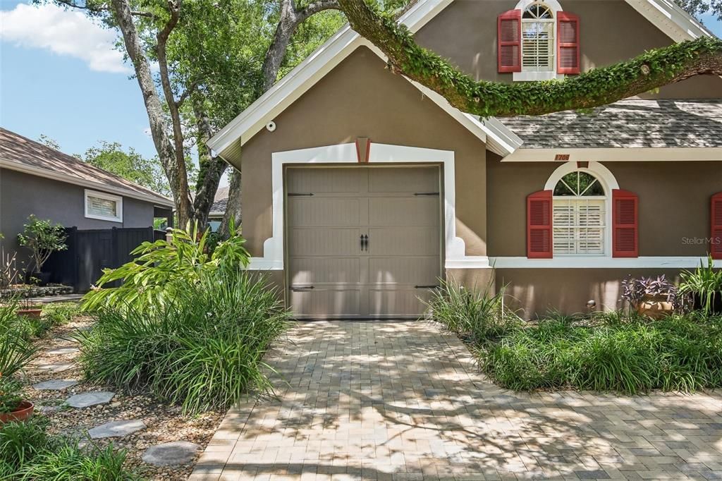 For Sale: $1,275,000 (3 beds, 3 baths, 3200 Square Feet)