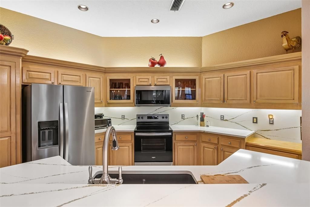 For Sale: $1,275,000 (3 beds, 3 baths, 3200 Square Feet)