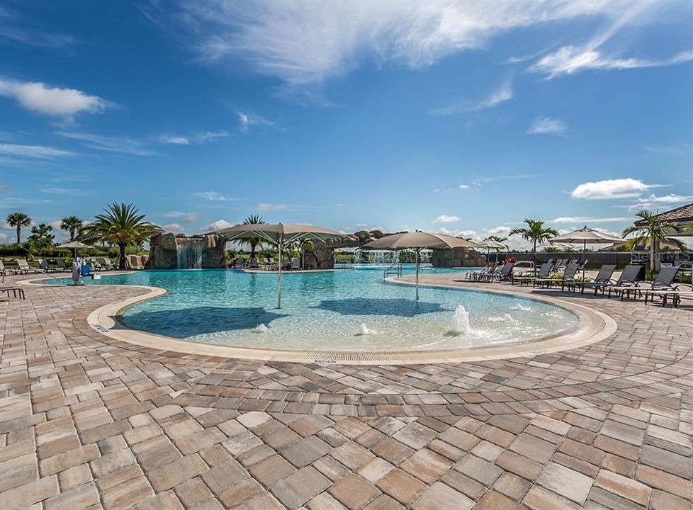 For Rent: $2,000 (2 beds, 2 baths, 1355 Square Feet)