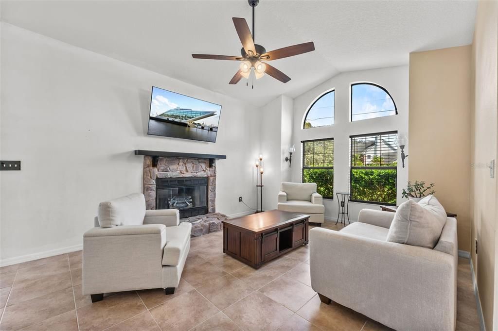 For Sale: $559,999 (3 beds, 2 baths, 2106 Square Feet)