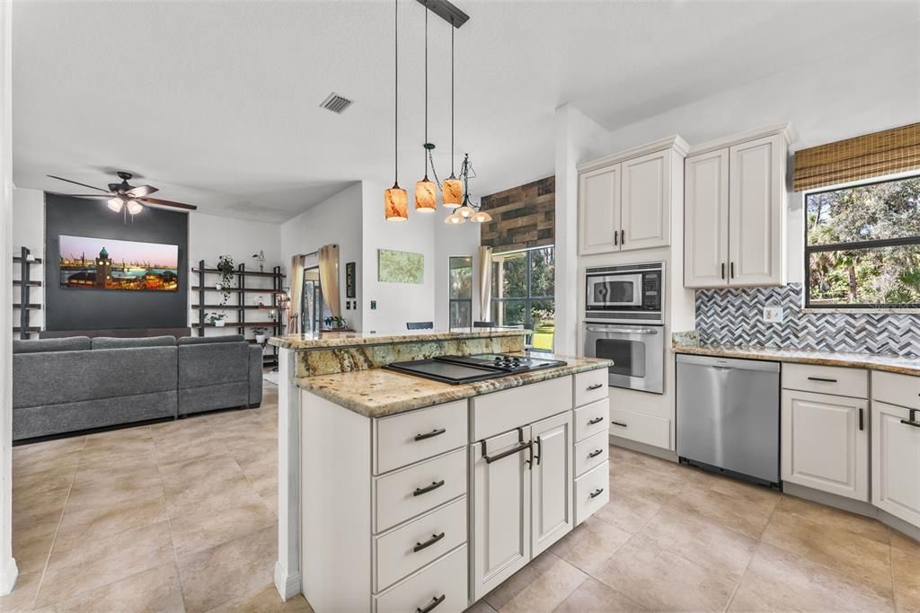 For Sale: $559,999 (3 beds, 2 baths, 2106 Square Feet)