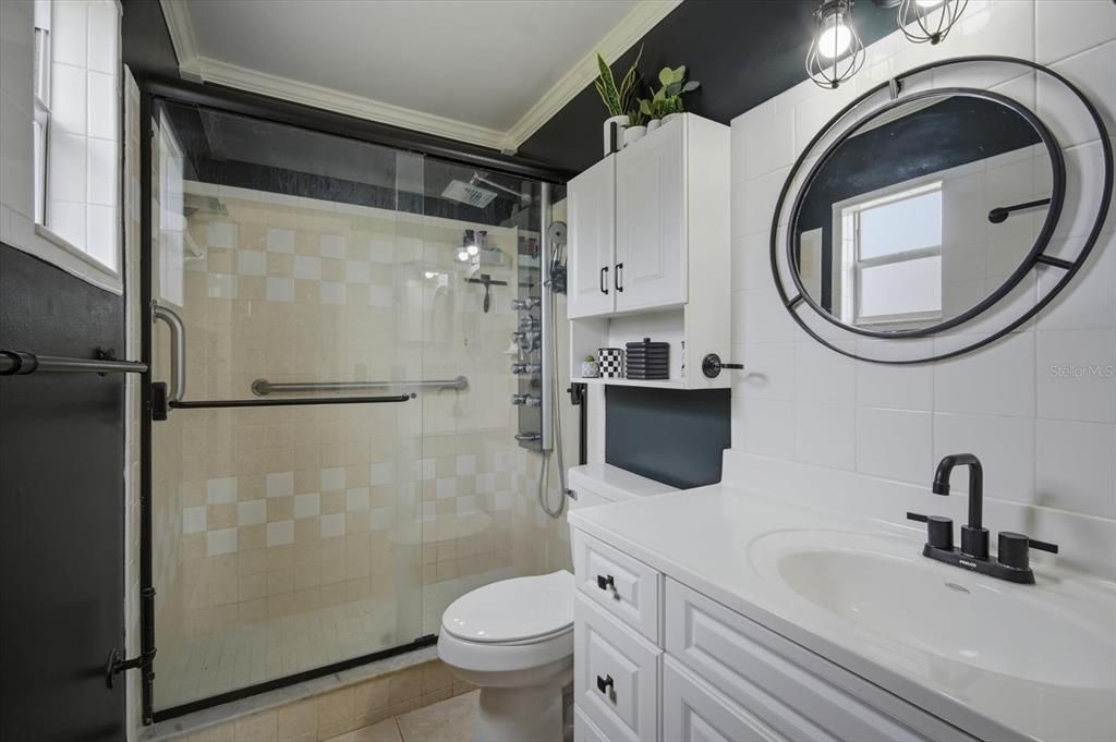 For Sale: $260,000 (3 beds, 2 baths, 1237 Square Feet)