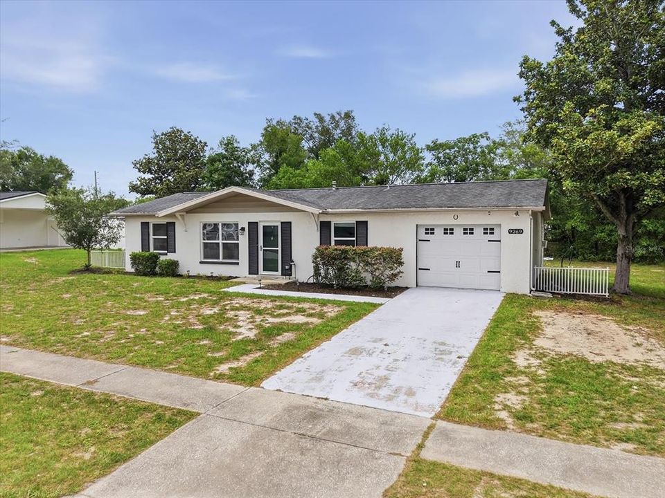 For Sale: $260,000 (3 beds, 2 baths, 1237 Square Feet)