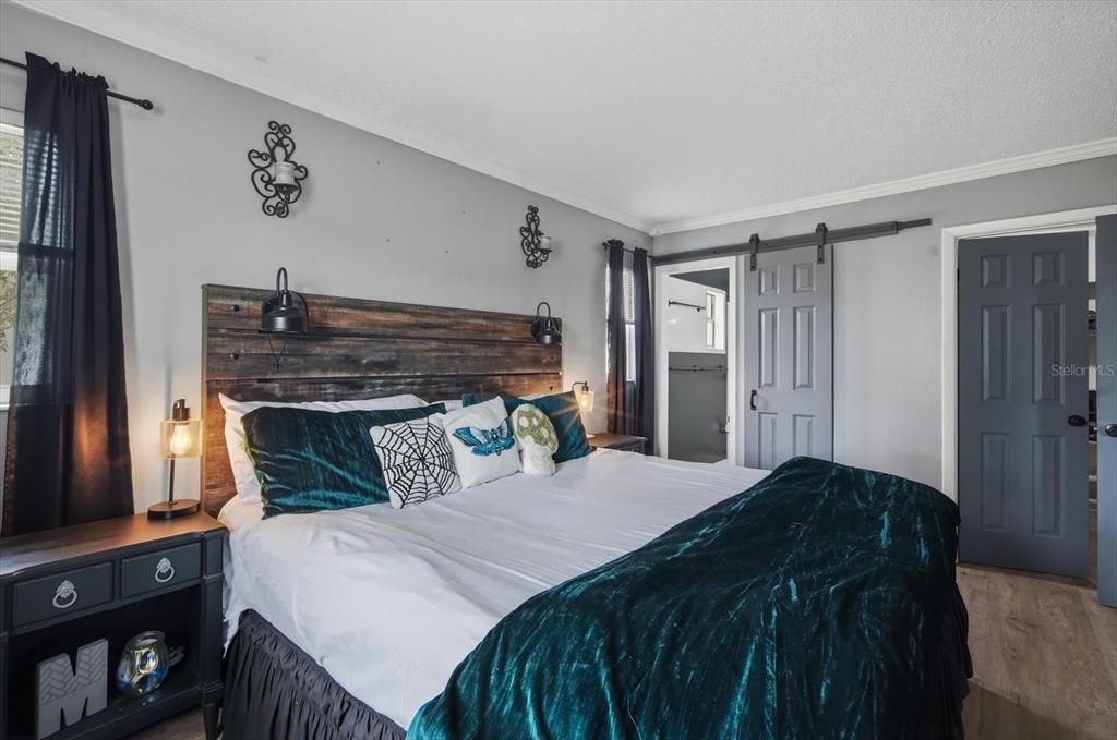For Sale: $260,000 (3 beds, 2 baths, 1237 Square Feet)