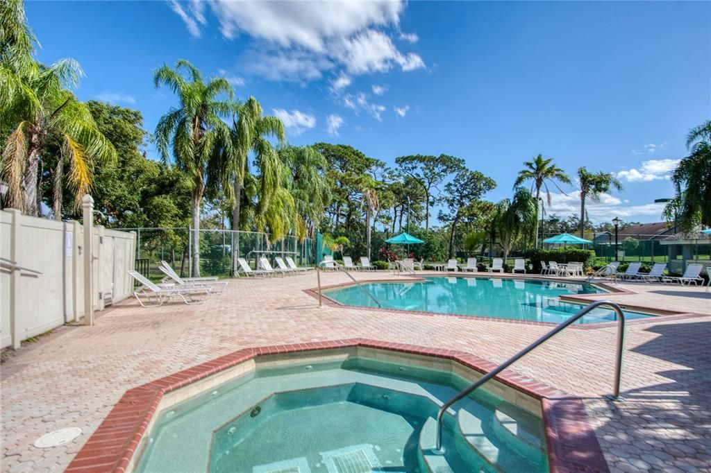 Active With Contract: $1,950 (2 beds, 2 baths, 1110 Square Feet)