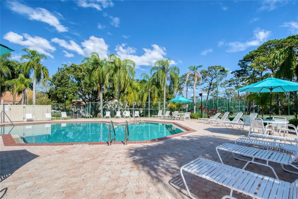 Active With Contract: $1,950 (2 beds, 2 baths, 1110 Square Feet)