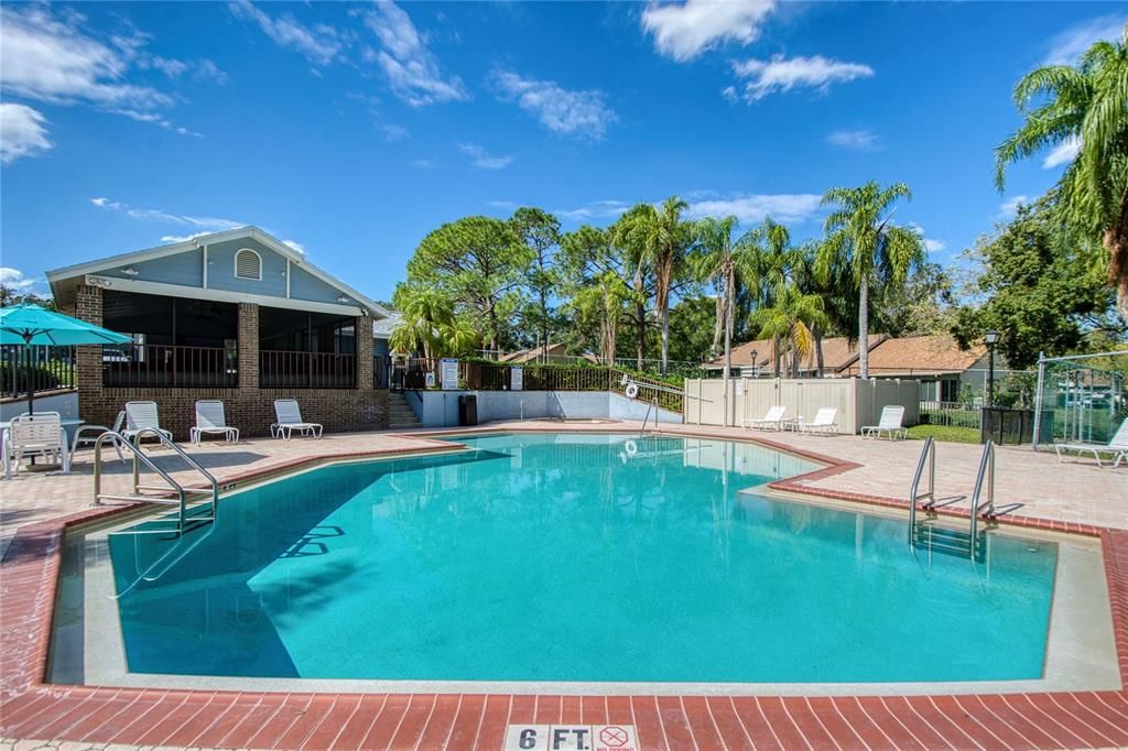 Active With Contract: $1,950 (2 beds, 2 baths, 1110 Square Feet)