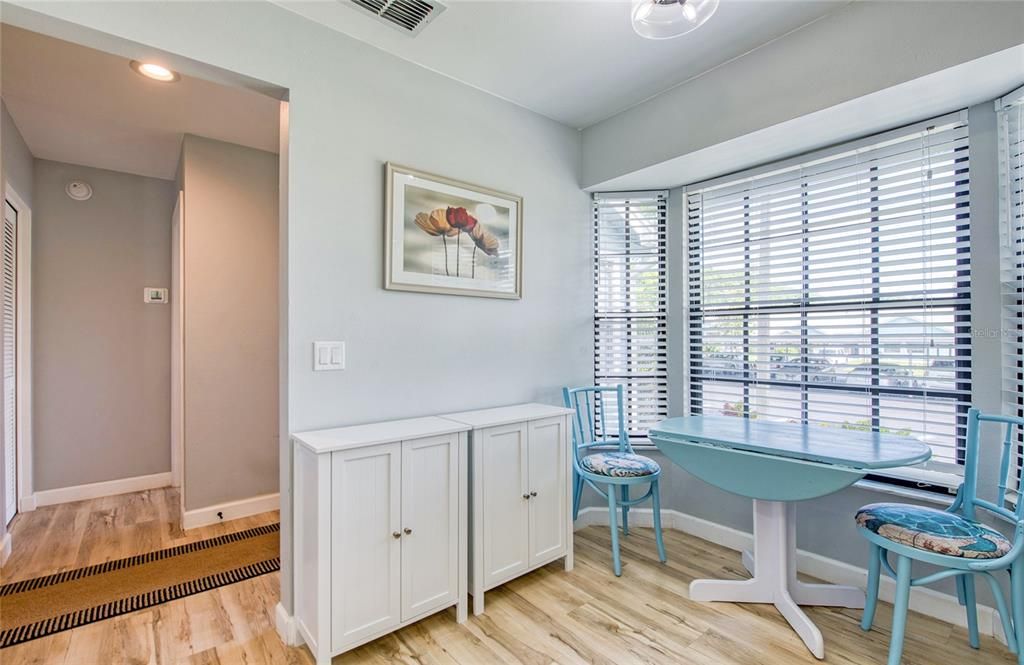 Active With Contract: $1,950 (2 beds, 2 baths, 1110 Square Feet)