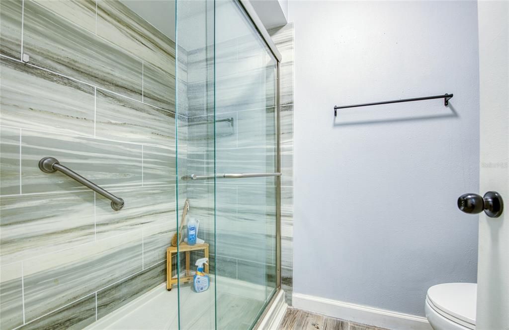 Active With Contract: $1,950 (2 beds, 2 baths, 1110 Square Feet)