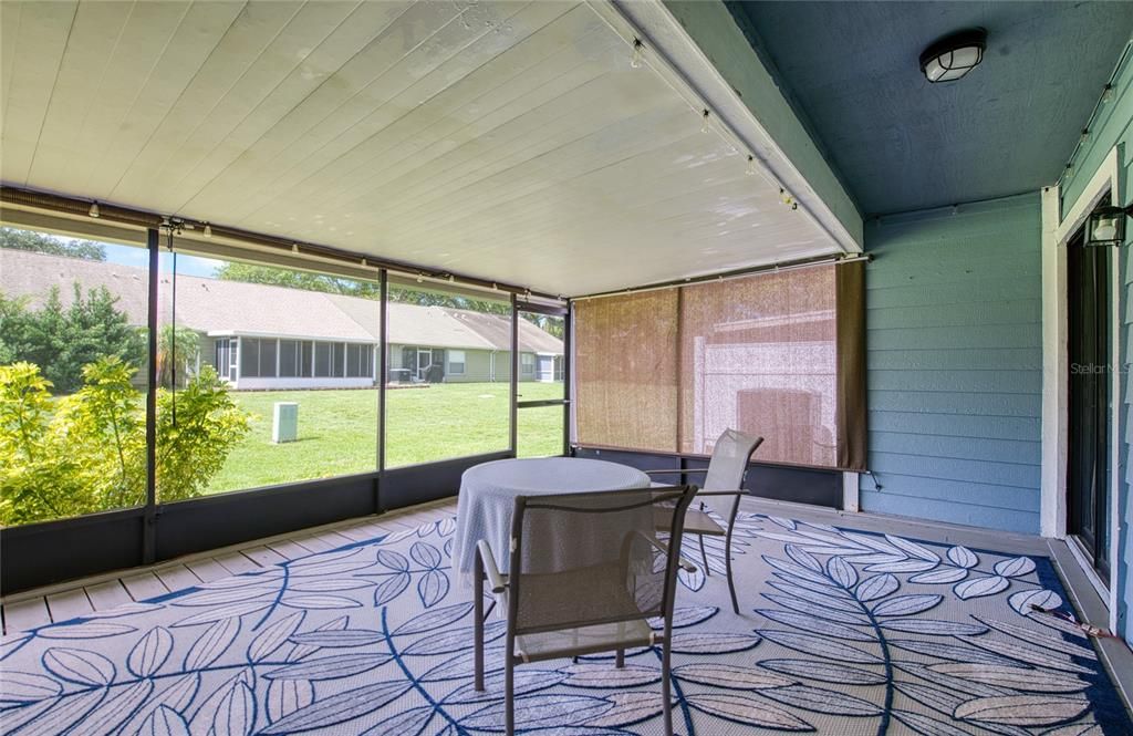 Active With Contract: $1,950 (2 beds, 2 baths, 1110 Square Feet)