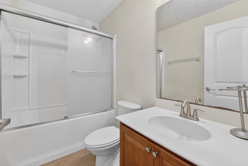 En Venta: $380,000 (4 camas, 3 baños, 2218 Pies cuadrados)