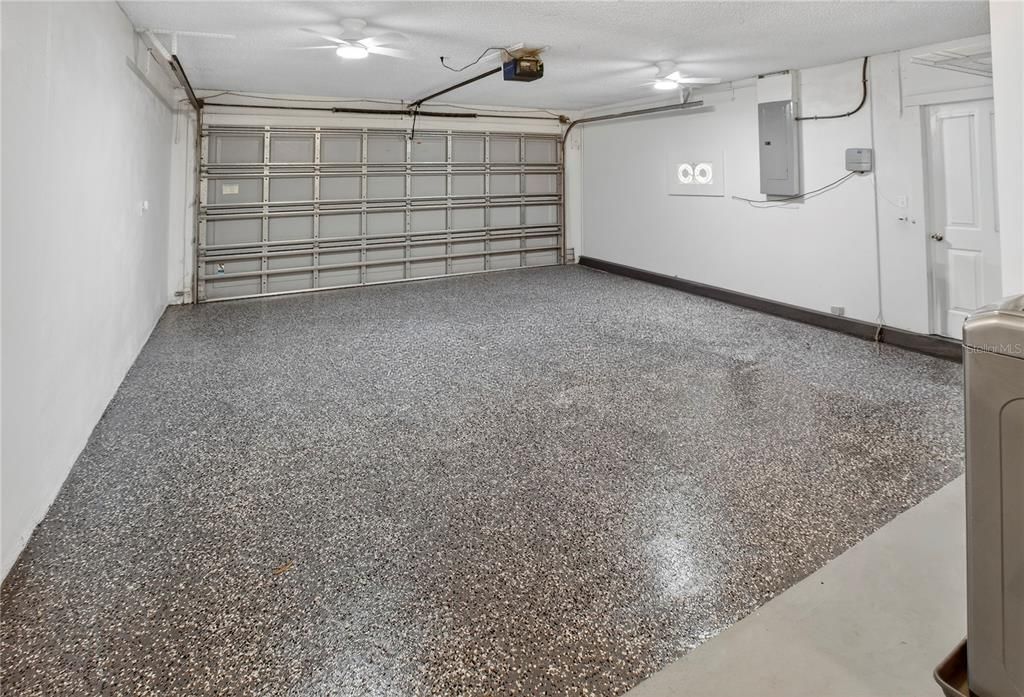 Active With Contract: $439,900 (3 beds, 2 baths, 1136 Square Feet)