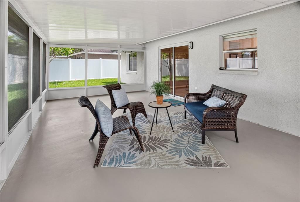 Active With Contract: $439,900 (3 beds, 2 baths, 1136 Square Feet)