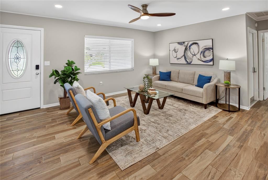 Active With Contract: $439,900 (3 beds, 2 baths, 1136 Square Feet)