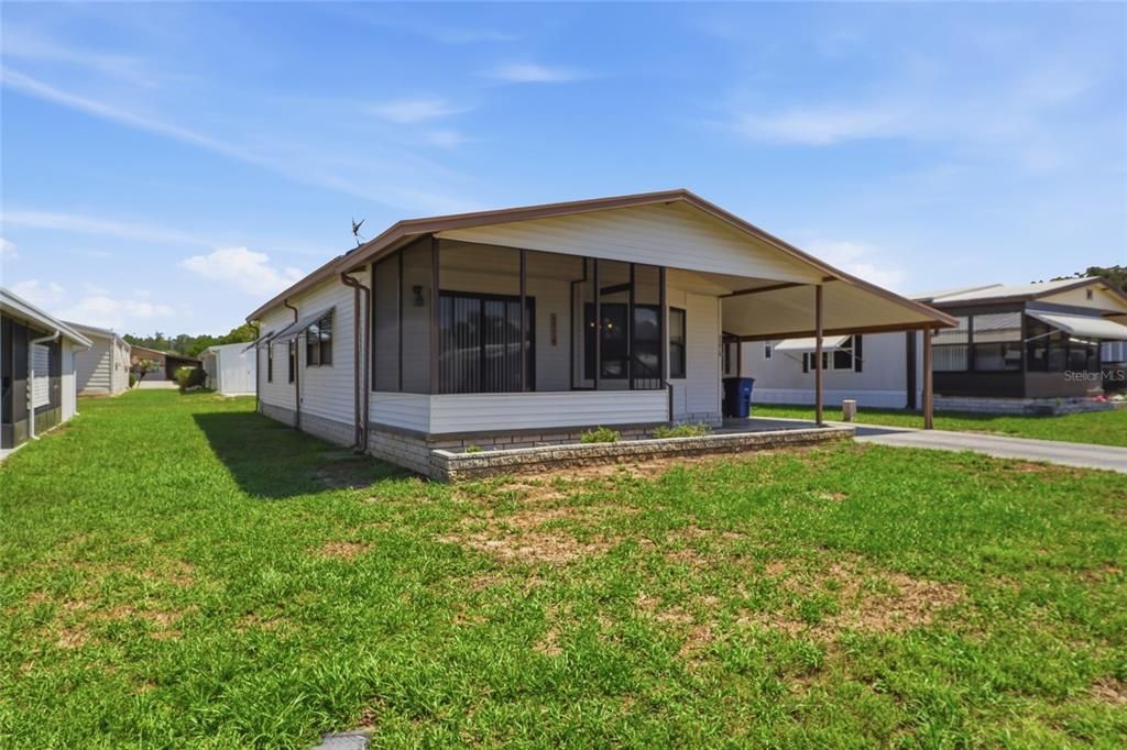 For Sale: $143,000 (2 beds, 2 baths, 960 Square Feet)