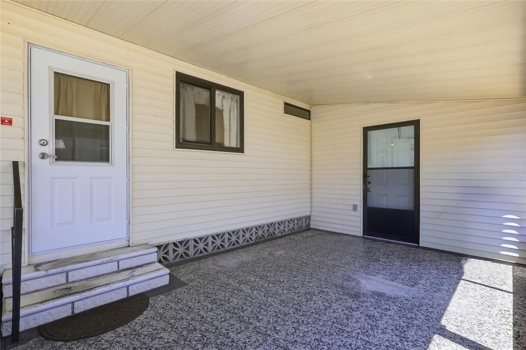 For Sale: $143,000 (2 beds, 2 baths, 960 Square Feet)