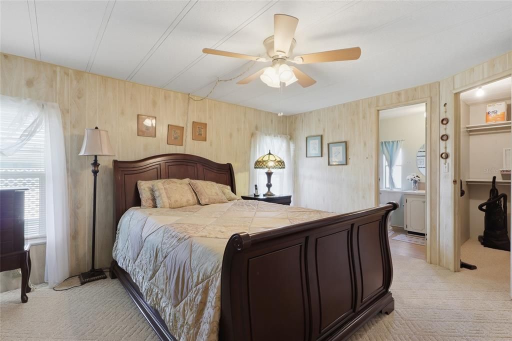 For Sale: $143,000 (2 beds, 2 baths, 960 Square Feet)