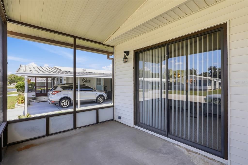 For Sale: $143,000 (2 beds, 2 baths, 960 Square Feet)