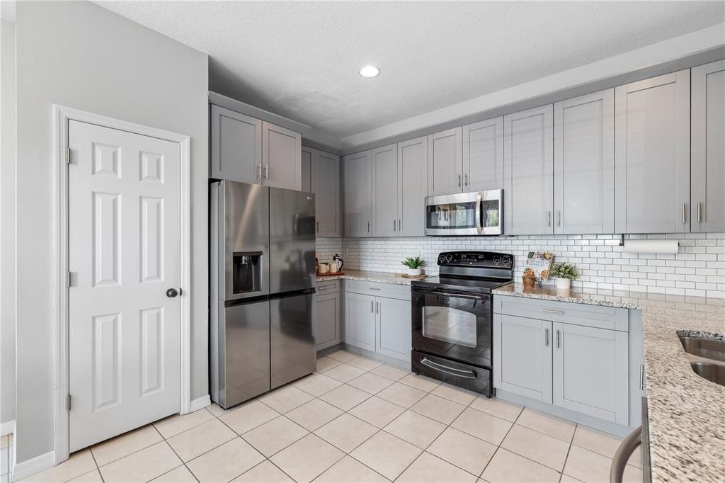For Sale: $324,000 (3 beds, 2 baths, 1610 Square Feet)