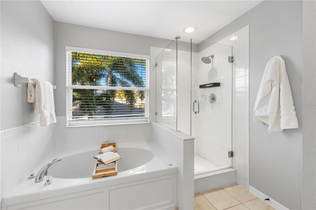 For Sale: $324,000 (3 beds, 2 baths, 1610 Square Feet)