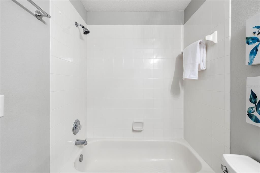 For Sale: $324,000 (3 beds, 2 baths, 1610 Square Feet)