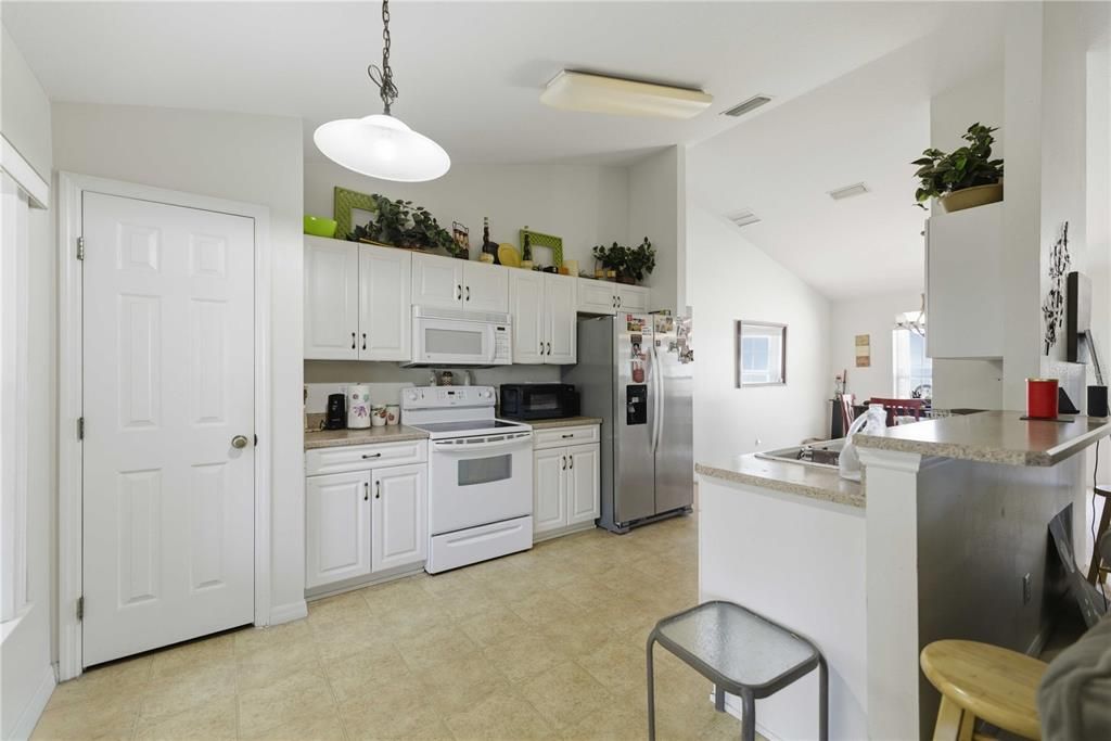 En Venta: $219,900 (3 camas, 2 baños, 1405 Pies cuadrados)