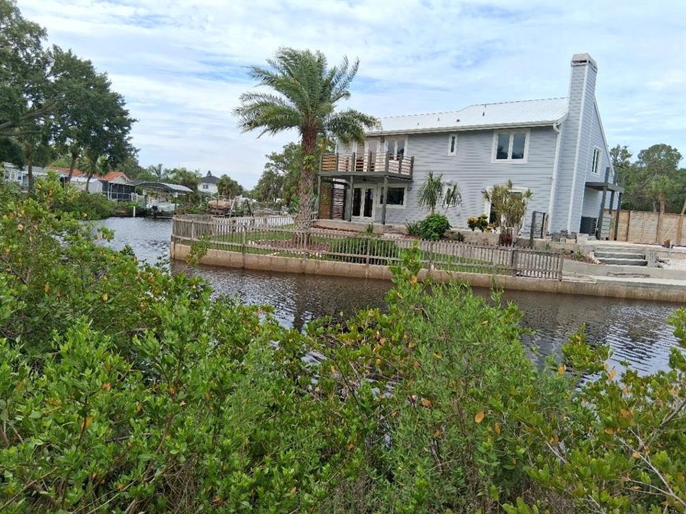 For Sale: $699,999 (3 beds, 2 baths, 1578 Square Feet)