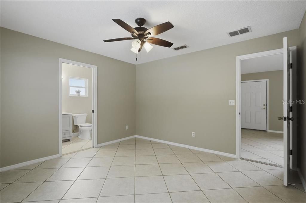 Active With Contract: $299,900 (3 beds, 2 baths, 1128 Square Feet)