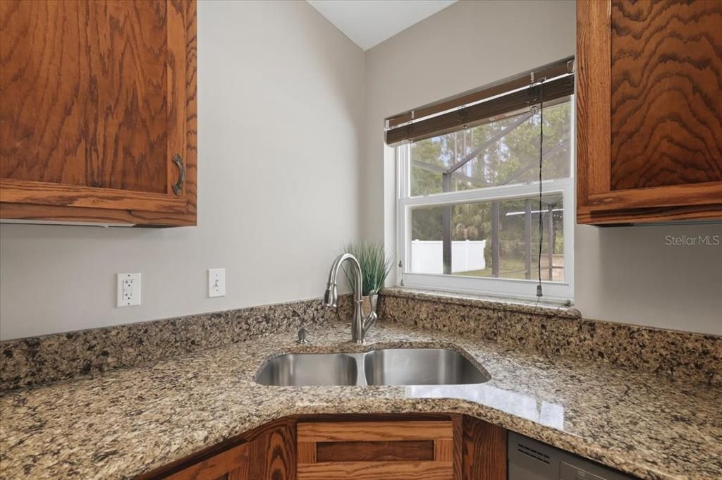 Active With Contract: $299,900 (3 beds, 2 baths, 1128 Square Feet)