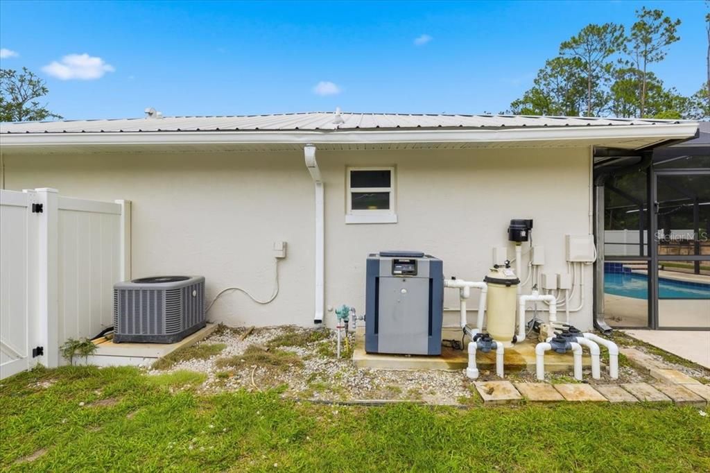 Active With Contract: $299,900 (3 beds, 2 baths, 1128 Square Feet)