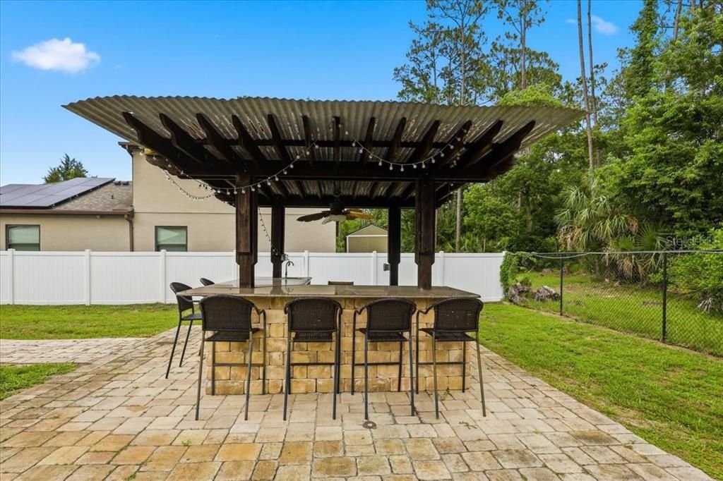 Active With Contract: $299,900 (3 beds, 2 baths, 1128 Square Feet)
