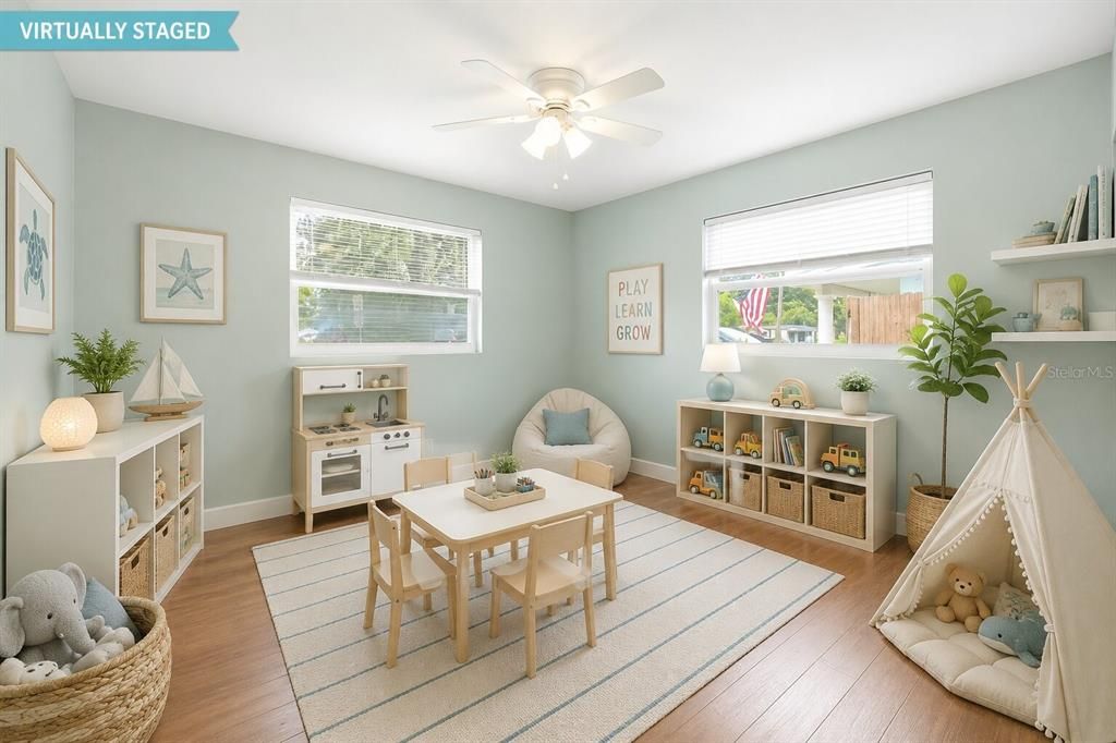 For Sale: $275,000 (3 beds, 1 baths, 1310 Square Feet)