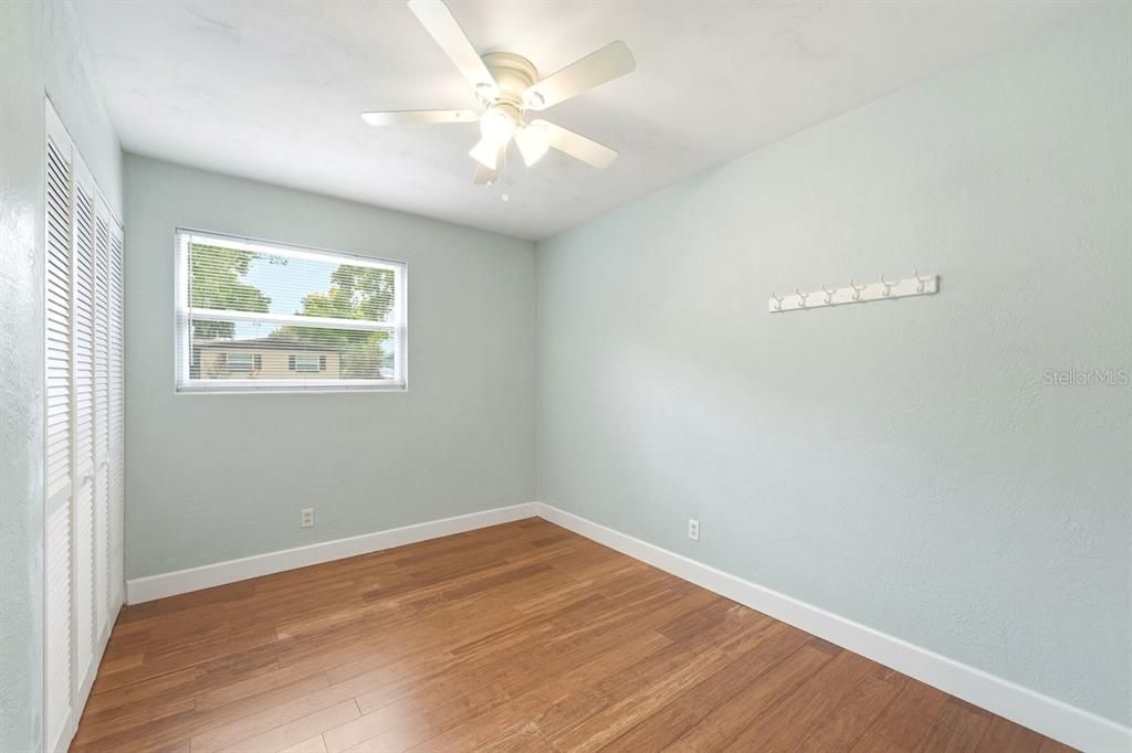 For Sale: $275,000 (3 beds, 1 baths, 1310 Square Feet)