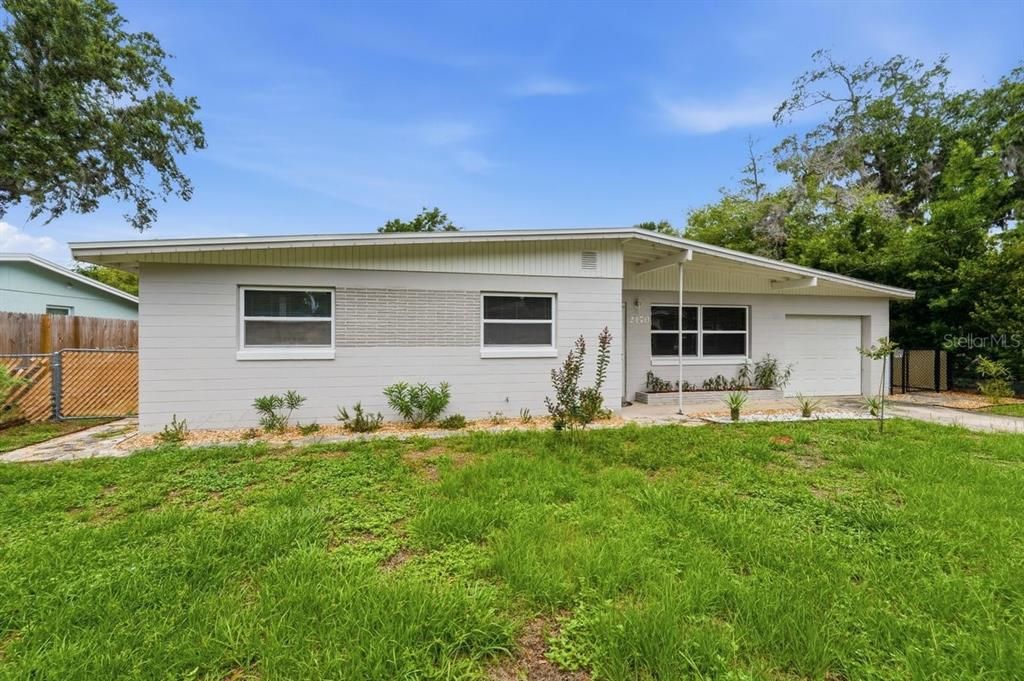 For Sale: $275,000 (3 beds, 1 baths, 1310 Square Feet)