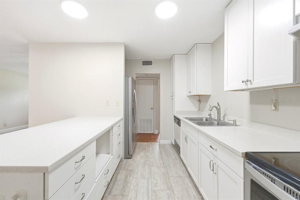 For Sale: $275,000 (3 beds, 1 baths, 1310 Square Feet)