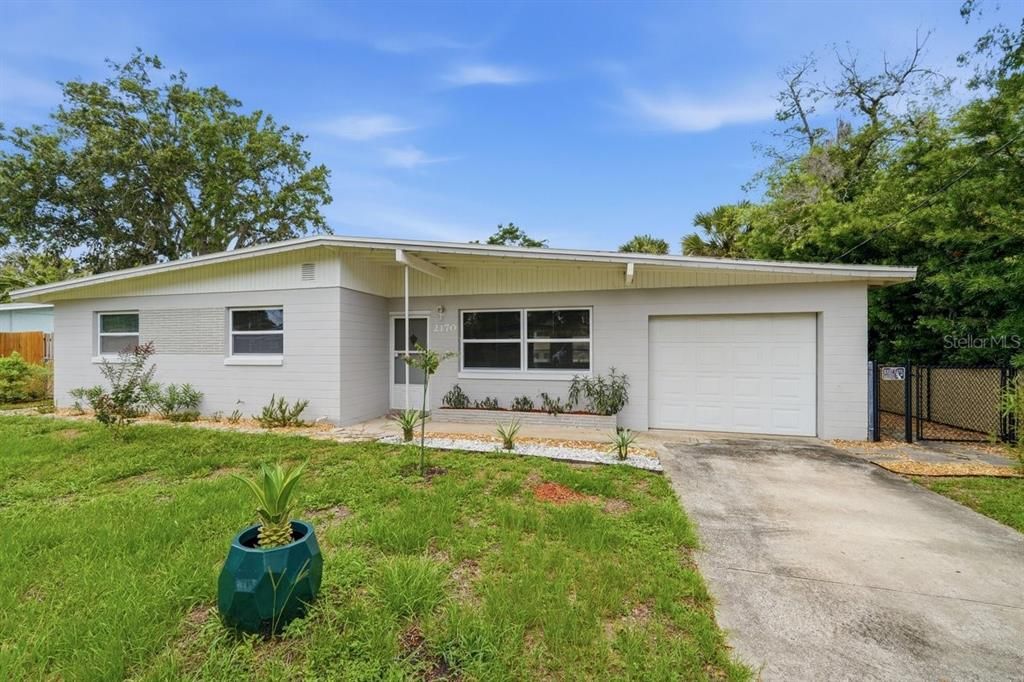 For Sale: $275,000 (3 beds, 1 baths, 1310 Square Feet)