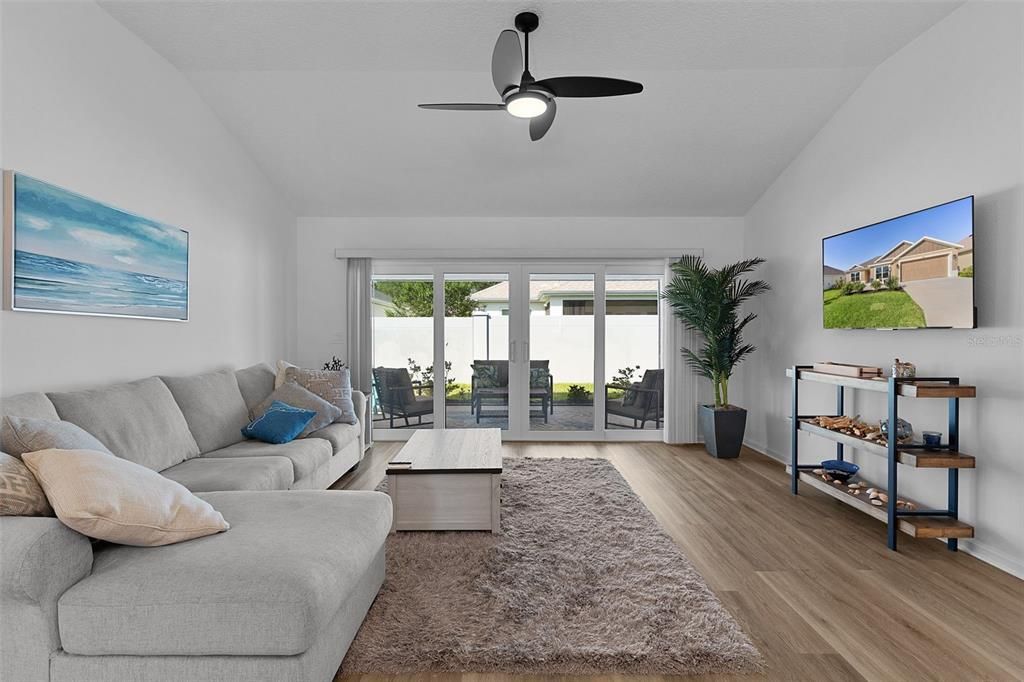 For Sale: $417,000 (3 beds, 2 baths, 1578 Square Feet)
