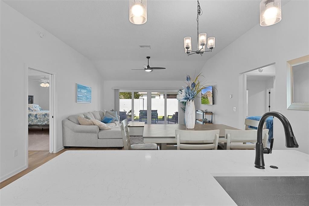For Sale: $417,000 (3 beds, 2 baths, 1578 Square Feet)