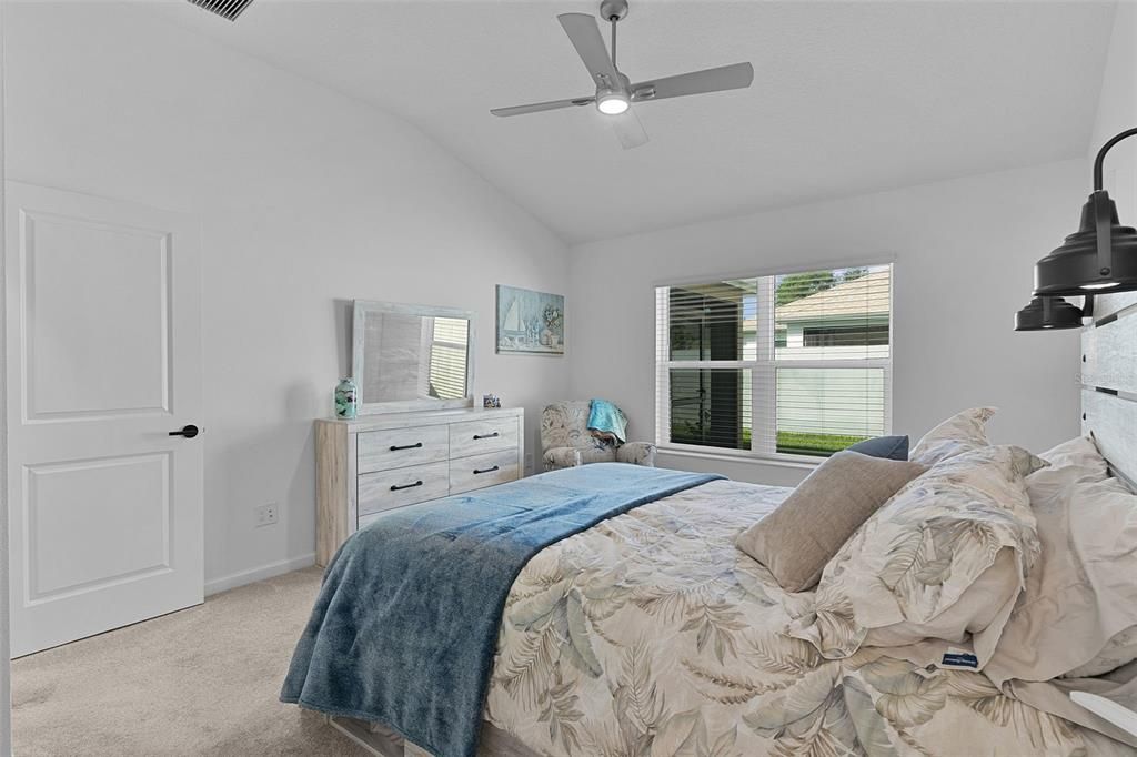 For Sale: $417,000 (3 beds, 2 baths, 1578 Square Feet)