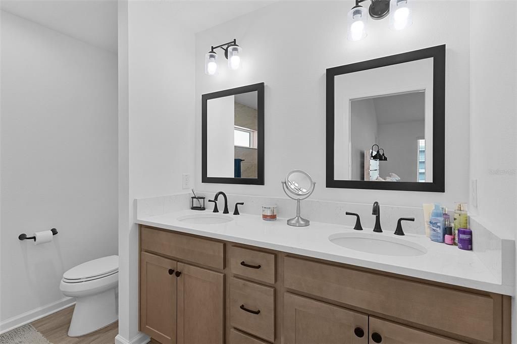For Sale: $417,000 (3 beds, 2 baths, 1578 Square Feet)