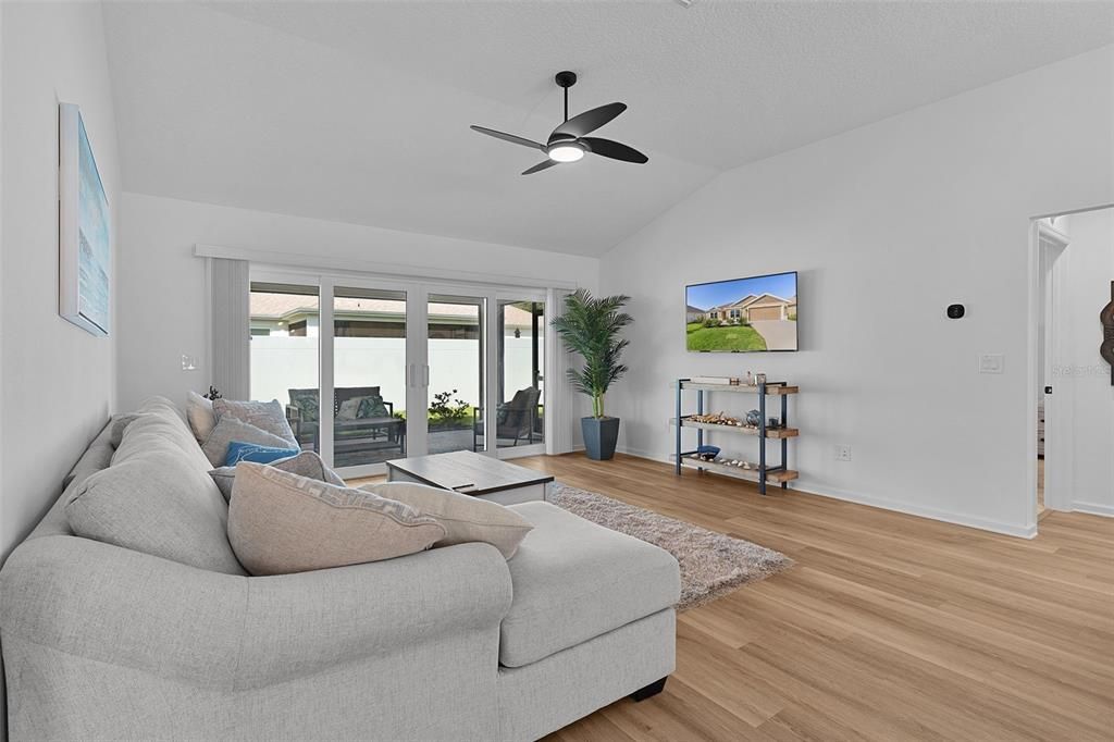 For Sale: $417,000 (3 beds, 2 baths, 1578 Square Feet)
