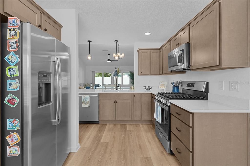 For Sale: $417,000 (3 beds, 2 baths, 1578 Square Feet)