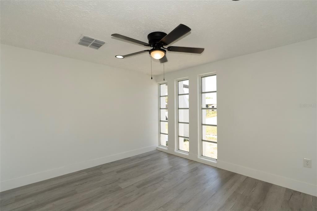 En Venta: $320,000 (3 camas, 3 baños, 1606 Pies cuadrados)