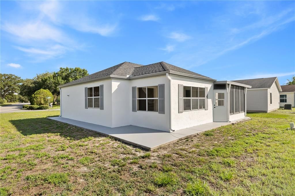 For Sale: $279,900 (2 beds, 2 baths, 1279 Square Feet)