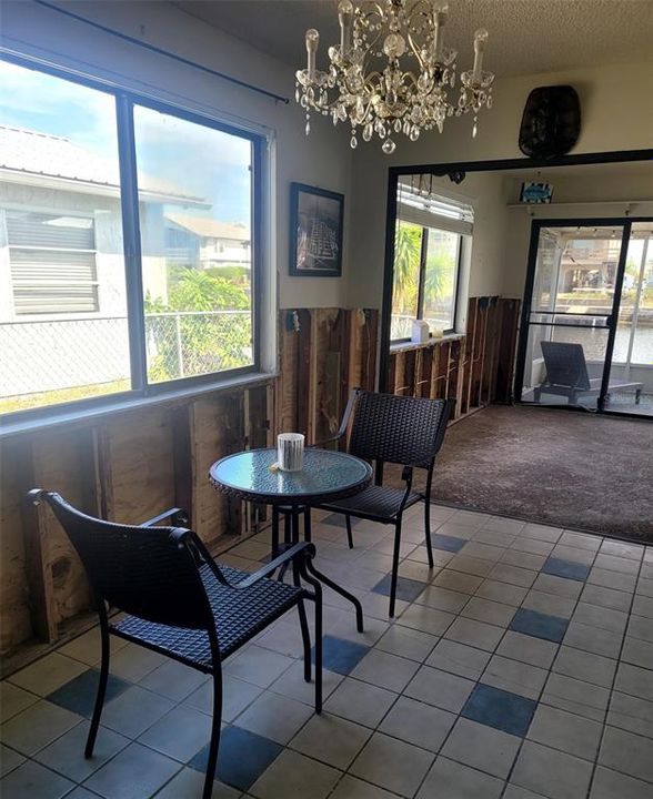 For Sale: $475,000 (2 beds, 2 baths, 1008 Square Feet)