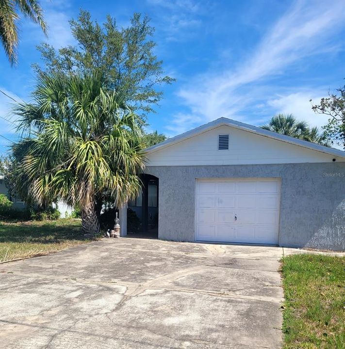 For Sale: $475,000 (2 beds, 2 baths, 1008 Square Feet)