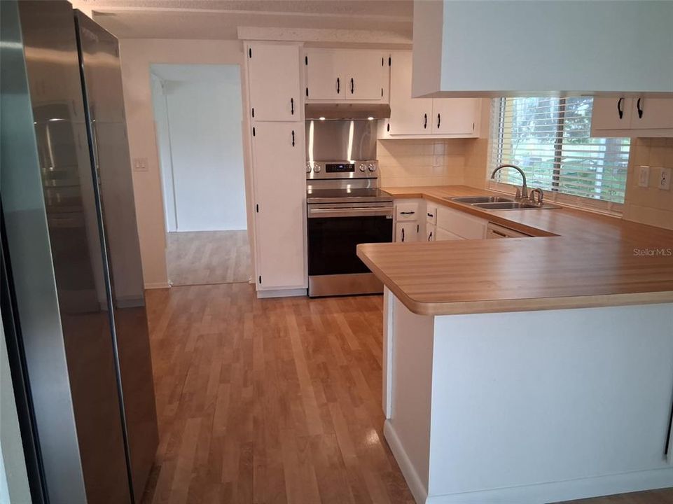 В аренду: $1,750 (2 спален, 2 ванн, 1398 Квадратных фут)