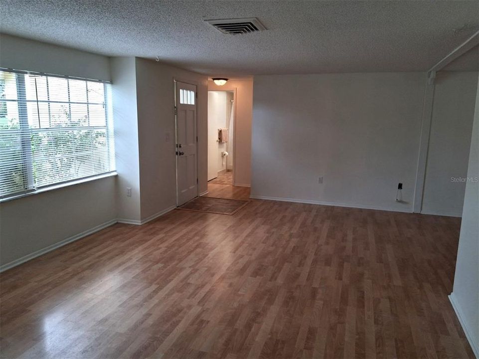 В аренду: $1,750 (2 спален, 2 ванн, 1398 Квадратных фут)